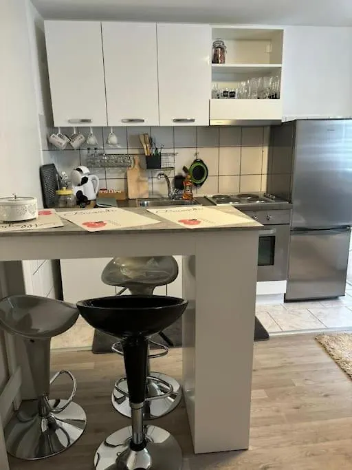 Apartman Indy Marčelji Appartement